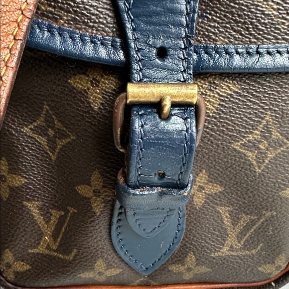 Louis Vuitton Monogram Messenger Bag
Date code FH 8912
14 x 12x 4” - Picture 2 of 16